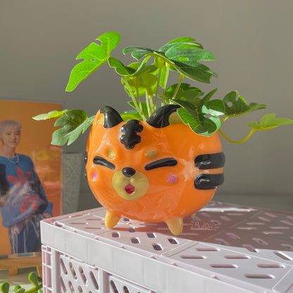Hoshi-Inspired Tiger Pot